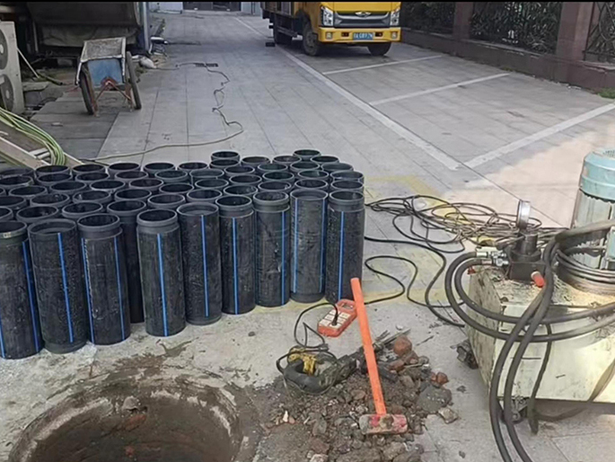 城子河PE置换管厂家 DN315置换管 非开挖管短管置换